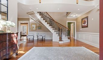 241 Monmouth Ave, Atlantic Highlands, NJ 07716