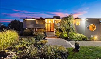 10 Ocean View Dr, Middletown, RI 02842