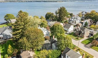 12 Harbour Ter, Cranston, RI 02905