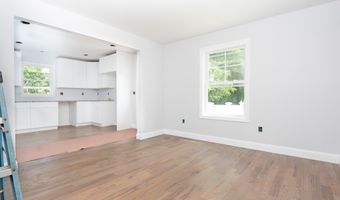 70 Northfield Dr, Bridgeport, CT 06606