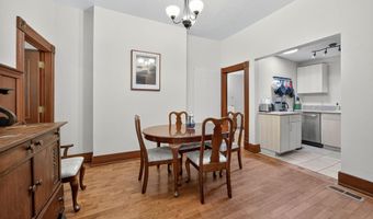 237 B St, Ashland, OR 97520