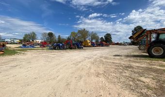 412 425 E Front St, De Kalb, TX 75559