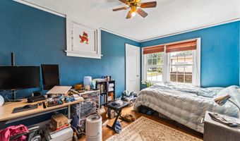 2921 Wood St, Ames, IA 50014
