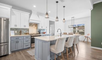 4161 Hampton Dr, Benton, AR 72019