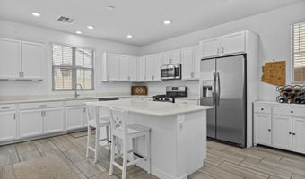 1092 E NEWLAND Dr, Chandler, AZ 85286
