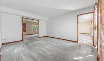 12935 Robinwood St NE, Alliance, OH 44601