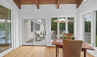 20 Martingale Rd, Amherst, NH 03031
