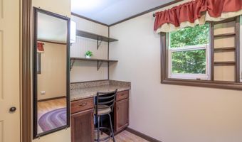 5609 Shady Ln, Anderson, CA 96007