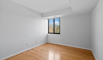 7401 WESTLAKE Ter 616, Bethesda, MD 20817
