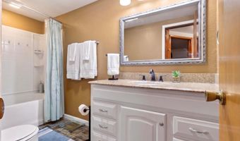 233 E 22nd St, Baxter Springs, KS 66713