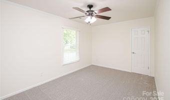 7111 Sythe Ct, Charlotte, NC 28226