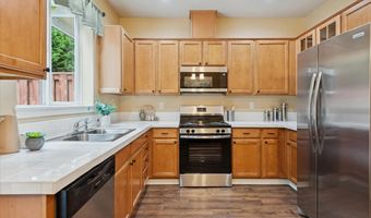 12805 SW NIGHT HERON Ln 102, Beaverton, OR 97007