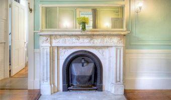 24 Old Beach Rd, Newport, RI 02840