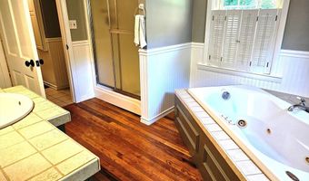 1892 Old Louisquisset Pike, Lincoln, RI 02865