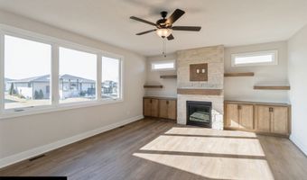 504 NE 59th St, Ankeny, IA 50021