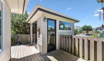 847 CARTER St, Bandon, OR 97411