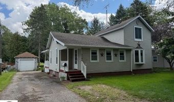 714 N Ct, Alma, MI 48801