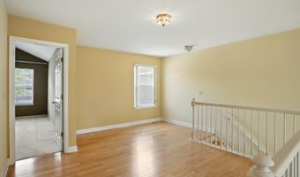 1956 N Silver Lake Rd, Arlington Heights, IL 60004