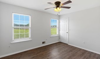 16 Cherry St, Beachwood, NJ 08722