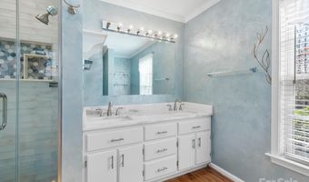 8 Alexander Chapel Dr, Asheville, NC 28804