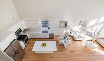 42 Overlook Ln, Glocester, RI 02814