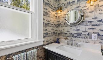 12 Park St, Newport, RI 02840