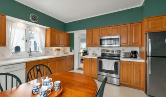 19 Church St, Alton, NH 03809