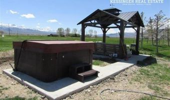 653 Southfork Rd, Cody, WY 82414