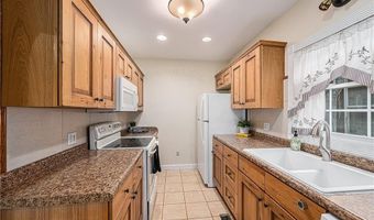 614 S 7th St, Atchison, KS 66002