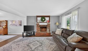 234 St Marys Dr, Ballwin, MO 63021