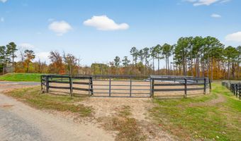 52 Hill Rd, Allentown, NJ 08501