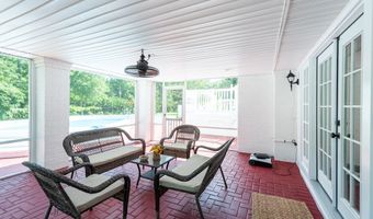 335 Main St, Barwick, GA 31720