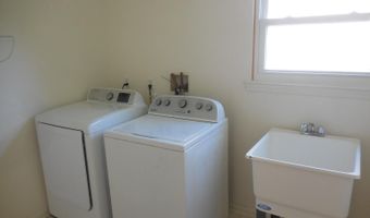3020 Gallinger Dr, Ann Arbor, MI 48103