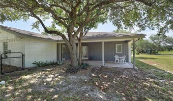 912 S 7th St, Aransas Pass, TX 78336