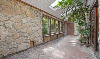 6703 Frandsen Rd, Alhambra, IL 62001