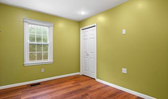 10 PINTO Ct, Rockville, MD 20850