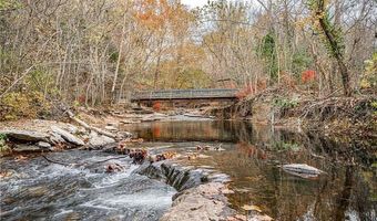 2 Mellor Ln, Bella Vista, AR 72715