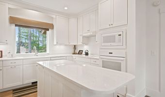 5 Peaked Hill Rd, Ashland, NH 03217