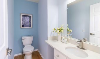 2864 Mystic Dr, Ann Arbor, MI 48103