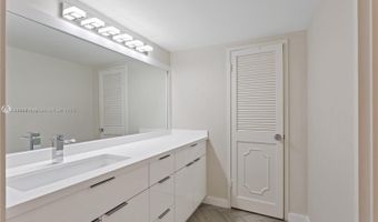 9341 E Bay Hbr 6D, Bay Harbor Islands, FL 33154