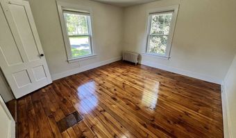 986 S East St #A, Amherst, MA 01002