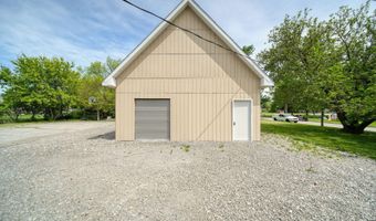 916 Oak St, Adrian, MI 49221