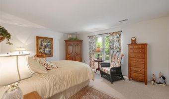 1112 Oak Borough Dr, Ballwin, MO 63021