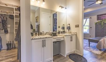 6020 Centark Ct, Alexander, AR 72002