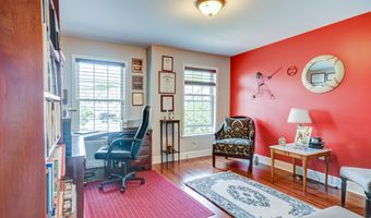 84 Andriana Ln, Albany, NY 12204