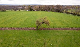000 Riverland Dr, Anderson, CA 96007