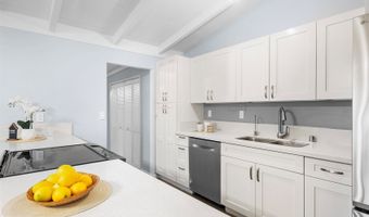 99-633 Hulumanu St, Aiea, HI 96701