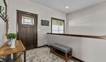 2712 W FALLEN OAK Dr, Appleton, WI 54913