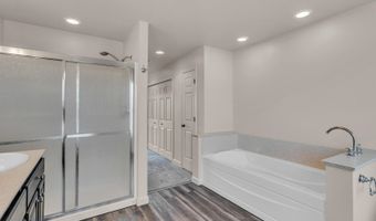 1780 Williamsburg Dr, Adrian, MI 49221