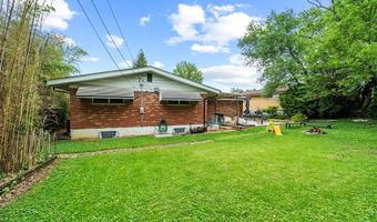 7204 Rockspring Dr, Affton, MO 63123